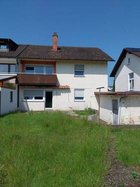 Ansicht vom Garten - Doppelhaushälfte in Singener Südstadt mit Erbpacht-Grundstück zu verkaufen