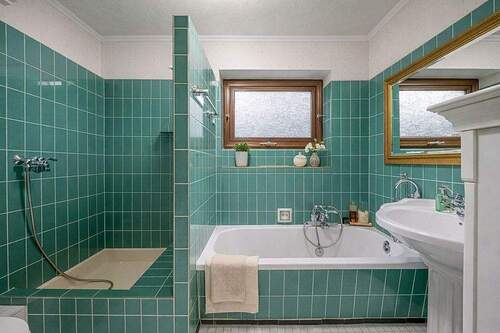 200-8452_Bad_gestaged - 