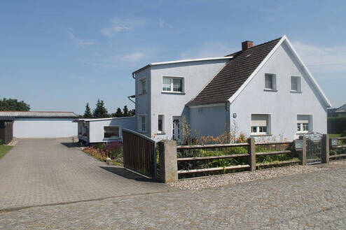 ...mit 3 Wohneinheiten - Haus in Seehausen - 165.000,00&nbsp;EUR Kaufpreis, ca.&nbsp; 271,70&nbsp;m&sup2;&nbsp;Wohnfl&auml;che