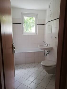 Badezimmer - 3 Zimmer Etagenwohnung zur Miete in Riesa