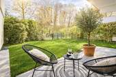 Privater Garten mit Terrasse - Helle Terassen- & Gartenwohnung in Bogenhausen - frisch renoviert & bezugsfrei