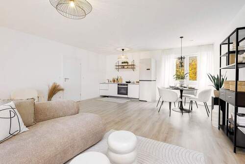 Heller Wohn- und Essbereich - 2 Zimmer Terrassenwohnung in München