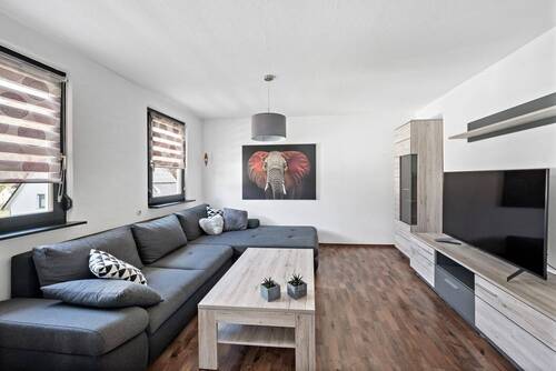 Wohnzimmer L - 9 Zimmer Mehrfamilienhaus, Wohnhaus zum Kaufen in Fridingen an der Donau