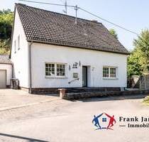 Einfamilienhaus mit Garage in Mürlenbach - Heizung aus 2018 - 3 Schlafzimmer - Garten und Terrasse