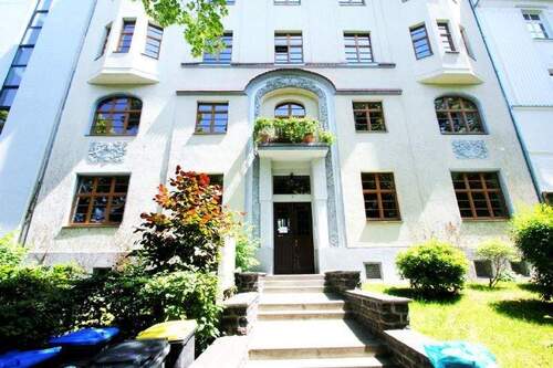 Hauseingang - GEMÜTLICHE ALTBAUWOHNUNG IM HOCHPARTERRE AUF DEM KAßBERG...