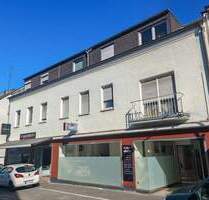 Mehrfamilienhaus + Bungalow in zentraler Lage mit Garagen + Stellplätzen und Entwicklungspotential - Köln / Rath/Heumar