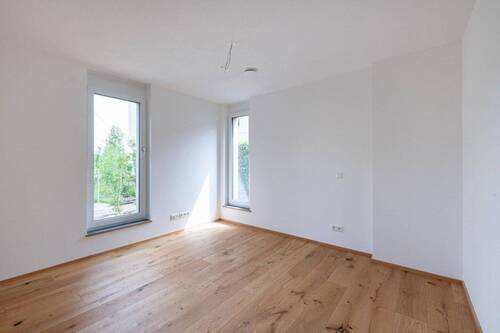 Zimmer 2 - 