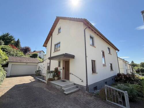 Ansicht_Eingang - 7 Zimmer Einfamilienhaus in Lahr/Schwarzwald