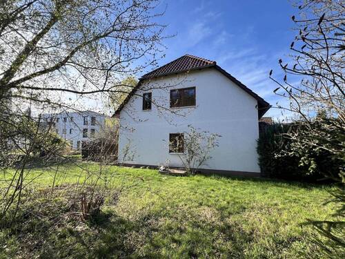 Seitenansicht - 5 Zimmer Mehrfamilienhaus, Wohnhaus in Ruhland