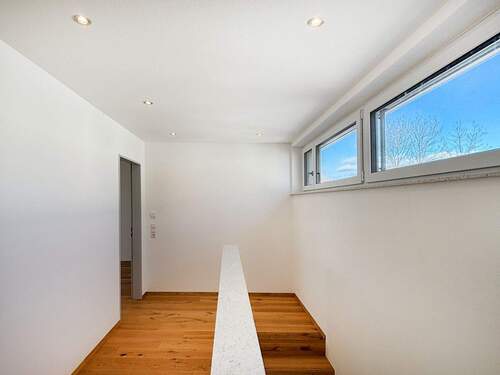 Bild 2 - 5 Zimmer Einfamilienhaus zum Kaufen in Salem