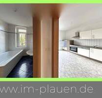 WEST-Balkon - zwei Zimmerwohnung zur Miete + EBK + Laminat + Bad mit Wanne - - Plauen Stadtmitte