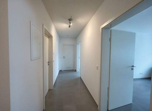 Flur - 2 Zimmer Etagenwohnung in Nümbrecht