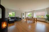 Wohn-Esszimmer_II_gestaged - 5 Zimmer Einfamilienhaus zum Kaufen in Elmshorn