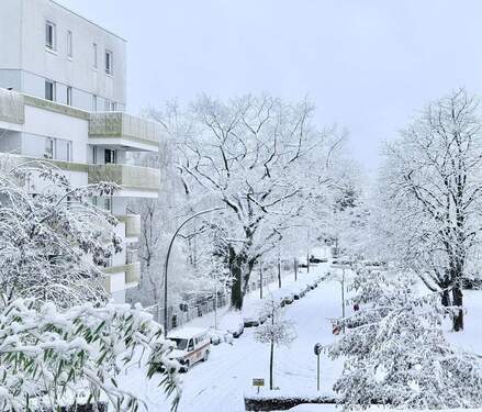 Wohnzimmer - Winterblick - Etagenwohnung mit 64,00 m&sup2; in Hamburg zum Kaufen