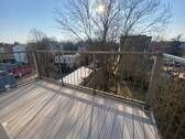 gr.Balkon mit Süd-West-Ausrichtung - Geschmackvolle 2 Zimmer-Whg.* mit Balkon * EBK* Laminat* Tageslichtbad* ab sofort