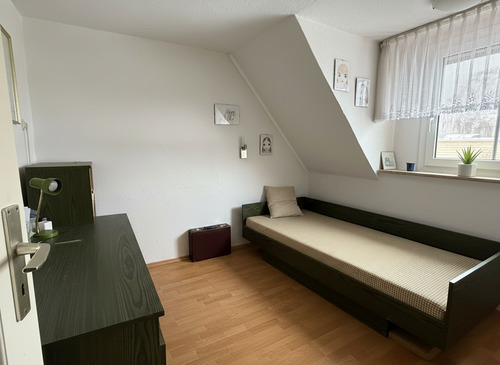 Zimmer 2 OG.png - 