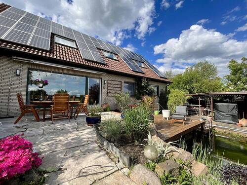 Terrasse - Einfamilienhaus mit 196,00 m&sup2; in Isernhagen zum Kaufen