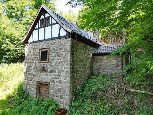 Außenansicht Backhaus - Grundstück in Reichshof