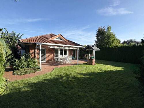 Bild 1 - Ruhig gelegen - in zweiter Reihe! ebenerdiger Bungalow in zentraler Lage von Neuenkirchen