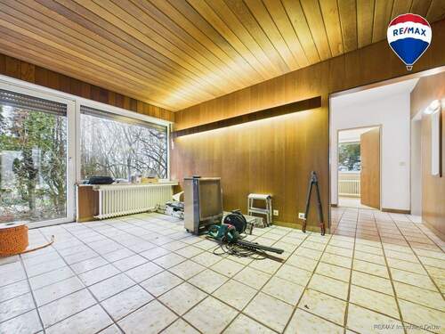 REMAX Immobilien DeLux Einfamilienhaus Diele Eppelborn Mark Borowicz - Einfamilienhaus mit 253,00 m&sup2; in Eppelborn zum Kaufen