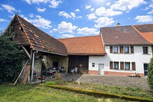 Seitenansicht - 4 Zimmer Doppelhaushälfte in Mühlhausen