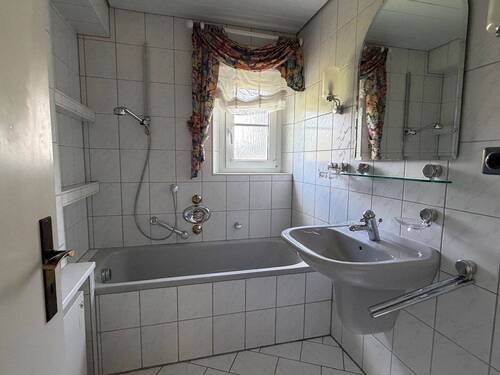 Badezimmer mit Wanne (2005) - 