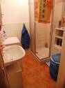 Bad mit Dusche - 