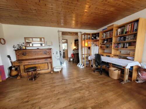 Wohnzimmer - 4 Zimmer Etagenwohnung in Stein bei Nürnberg