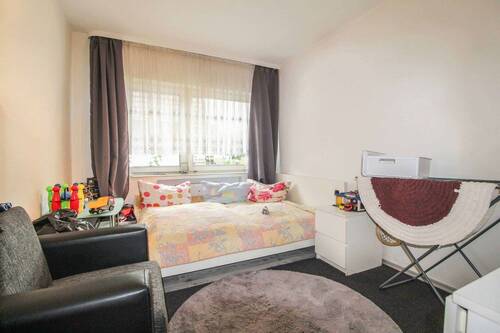 Kinderzimmer EG links - 