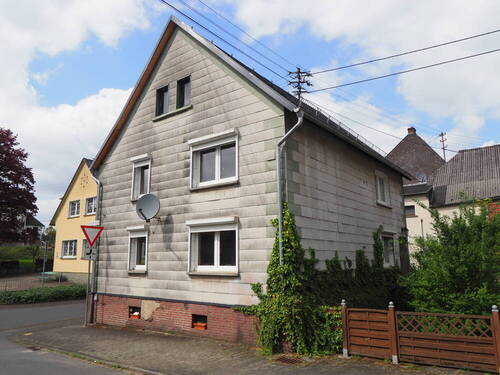 Seitenansicht - 4 Zimmer Einfamilienhaus zum Kaufen in Freirachdorf