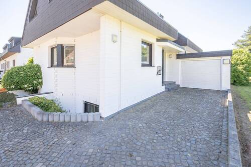 Einfahrt - Einfamilienhaus mit 199,00 m&sup2; in Willich zum Kaufen