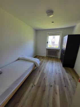 Schlafzimmer 4 - 