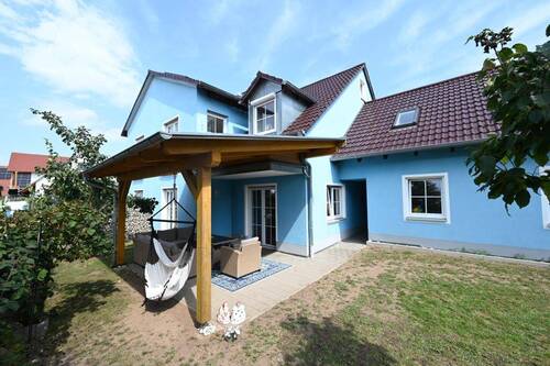 Gepflegter Aussenbereich - 4 Zimmer Doppelhaushälfte zum Kaufen in Freystadt