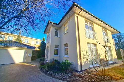 Hausansicht - 4 Zimmer Etagenwohnung in Hamburg