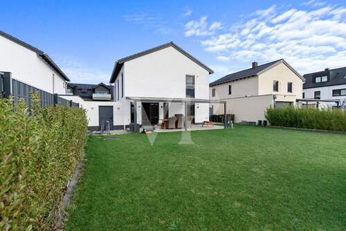 Blick vom Garten - 5 Zimmer Einfamilienhaus zum Kaufen in Baesweiler