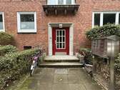 Hauseingang - Etagenwohnung mit 48,80 m² in Hamburg zum Kaufen
