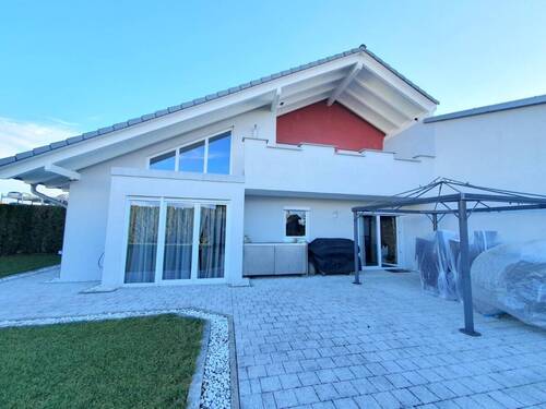 Bild... - 8 Zimmer Einfamilienhaus in Bisingen