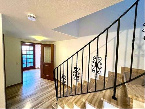 Eingang Souterrain - 