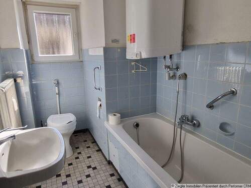 12 EG Tageslichtbad - 