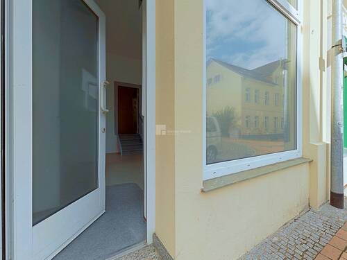 Eingang - 2 Zimmer Büro in Schwerin