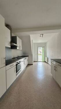 Küche - Zentrale 3-Zimmer mit Balkon - 1.600,00 EUR Kaltmiete, ca.  125,00 m² Wohnfläche