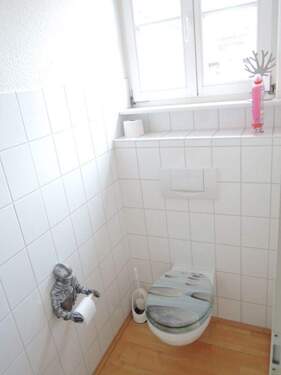 Separate Toilette - 