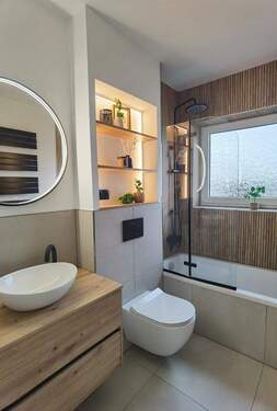 Badezimmer - Modernisierte 2,5 Zimmer Traumwohnung - Jeder Raum ein Hingucker