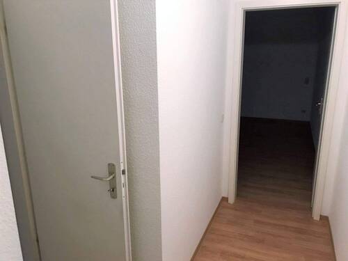 03flur.jpg - 3 Zimmer Etagenwohnung in Görlitz