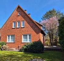 Einfamilienhaus mit Einliegerwohnung in ruhiger Wohnlage - Schortens