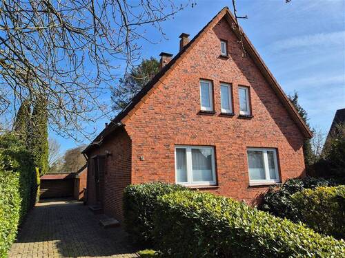Hauszufahrt - 4 Zimmer Einfamilienhaus zum Kaufen in Schortens