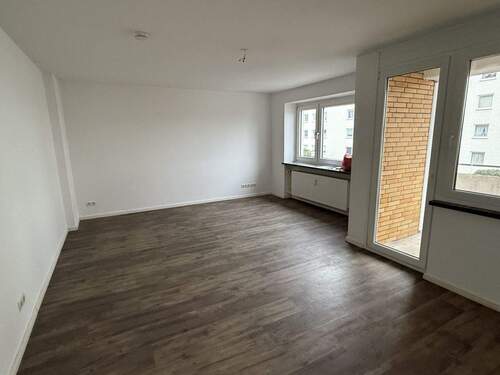 Zimmer - 1 Zimmer Etagenwohnung zur Miete in Uetersen
