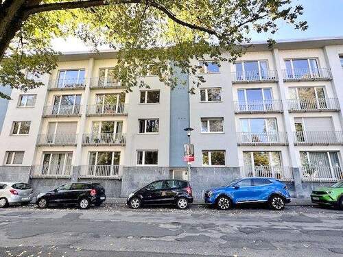 Straßenansicht - Gut aufgeteilte Single-Wohnung mitten in der Gladbacher City!