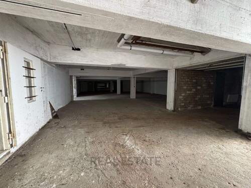 1.jpg - 600 M² TIEFGARAGE 