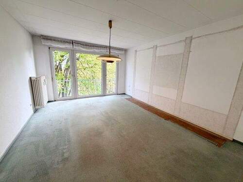 Wohnzimmer - 2 Zimmer Etagenwohnung in Mönchengladbach